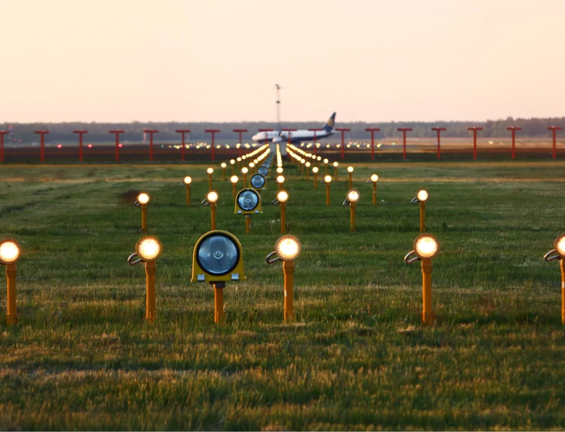 <strong>SOBRE A </strong> <br />Guard-lights