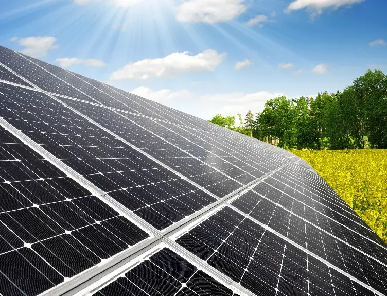 <p><strong>Sobre a</strong><br />Energia Solar</p>